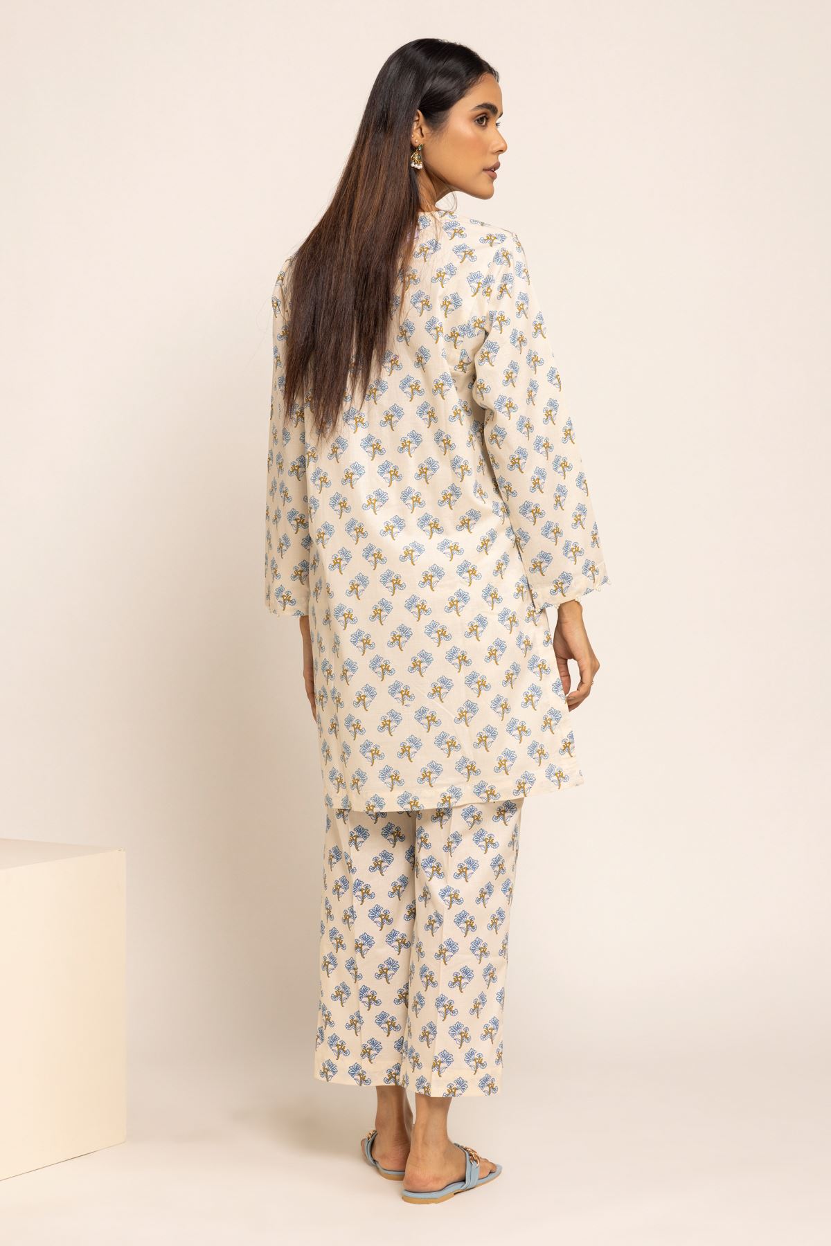 Buy Kurta | 6.00 GBP | 1001801845 | Khaadi United Kingdom