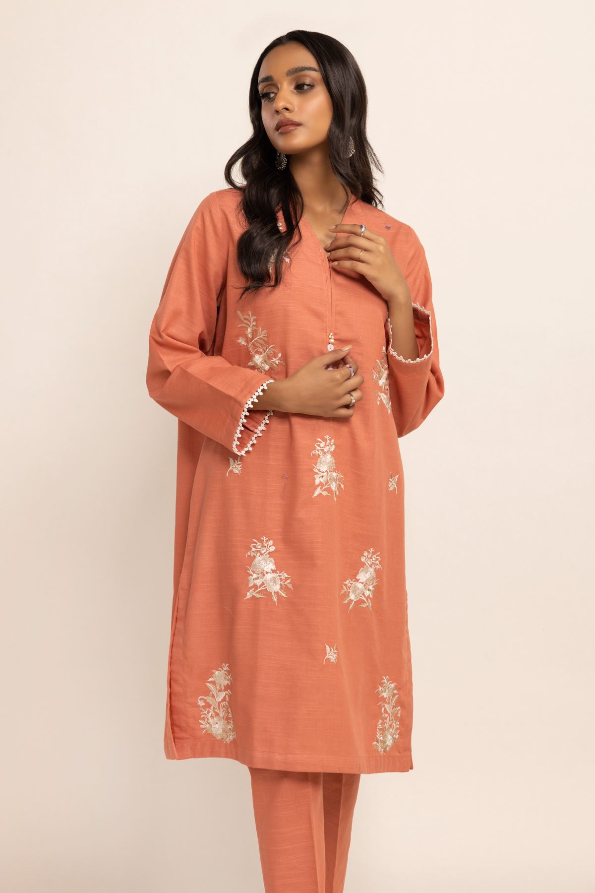 | Kurta | Embroidered | null