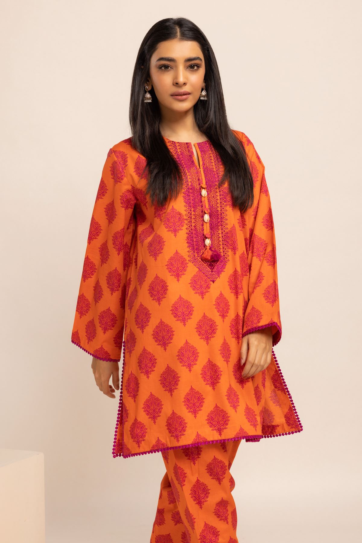 Buy Kurta | Embroidered | 7.50 GBP | 1001802616 | Khaadi United 