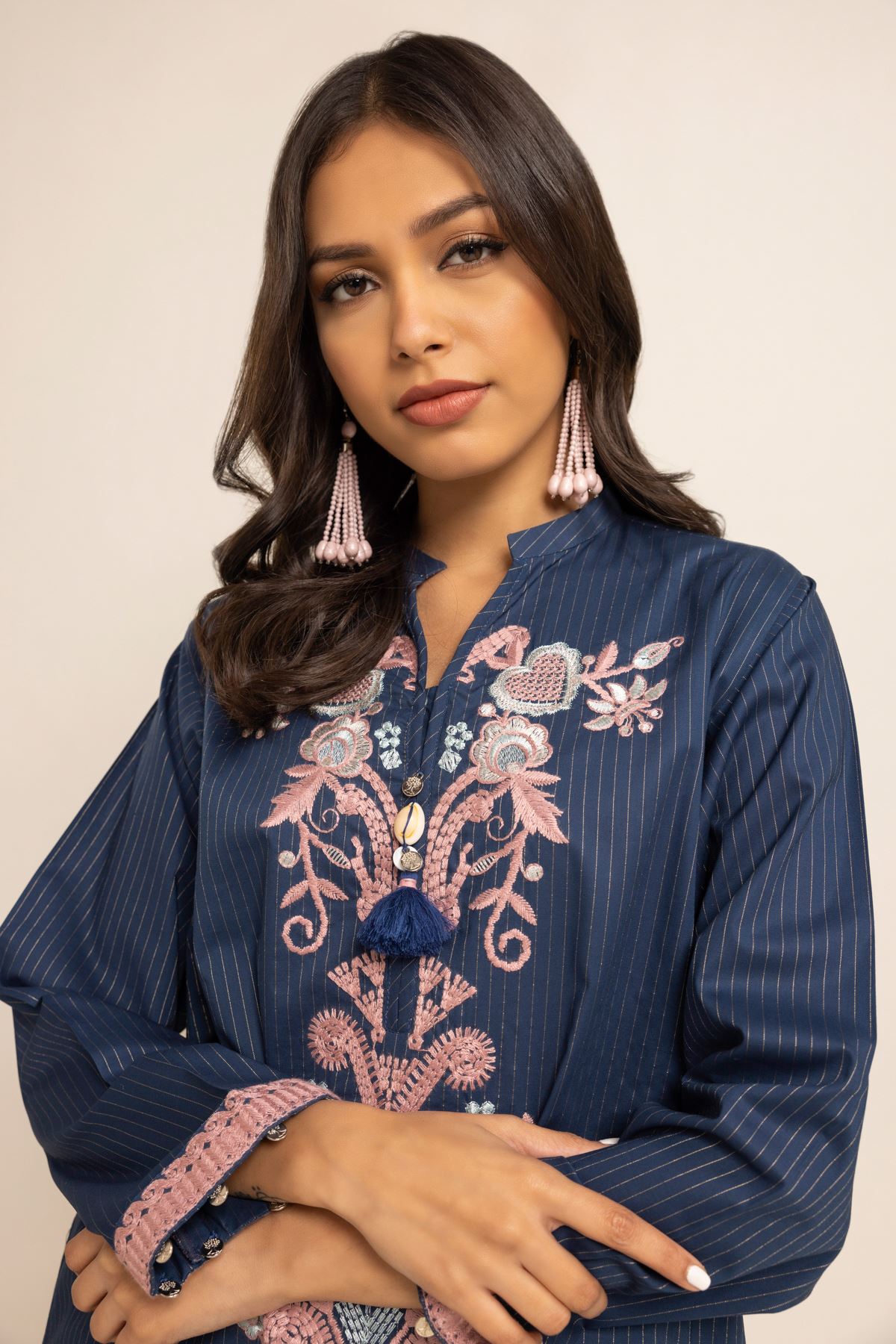 Buy Kurta | Embroidered | 9.00 GBP | 1001804109 | Khaadi United 