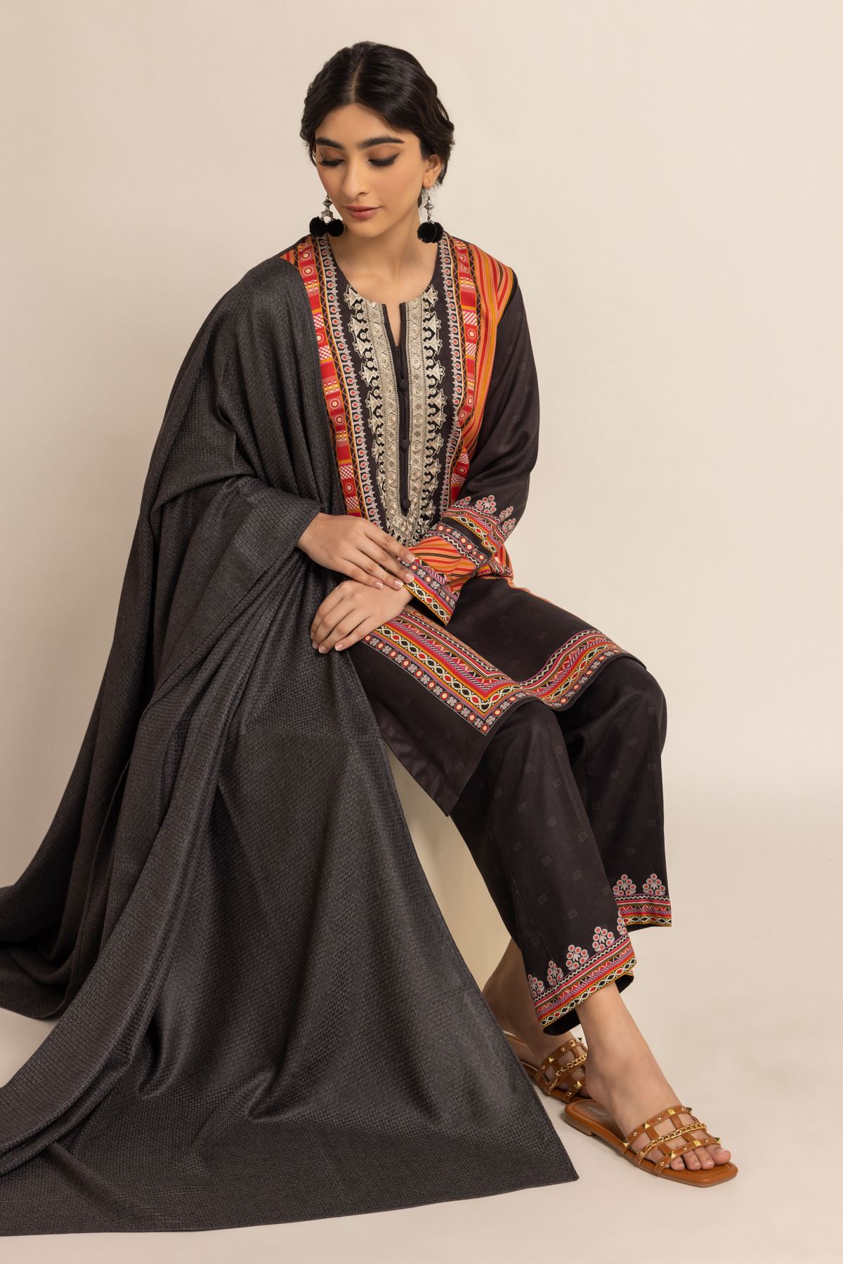 Buy Shawl | 6.60 GBP | 1001793309 | Khaadi United Kingdom