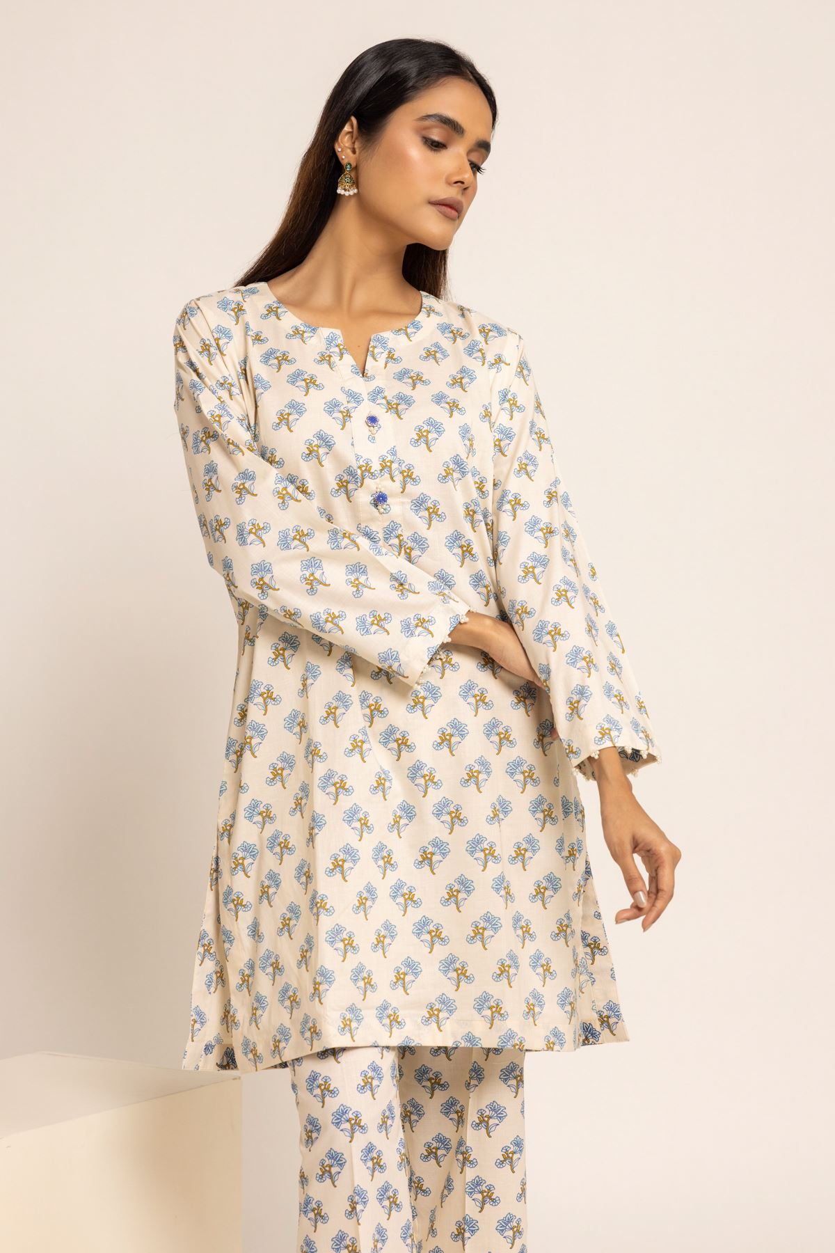 Buy Kurta | 6.00 GBP | 1001801845 | Khaadi United Kingdom