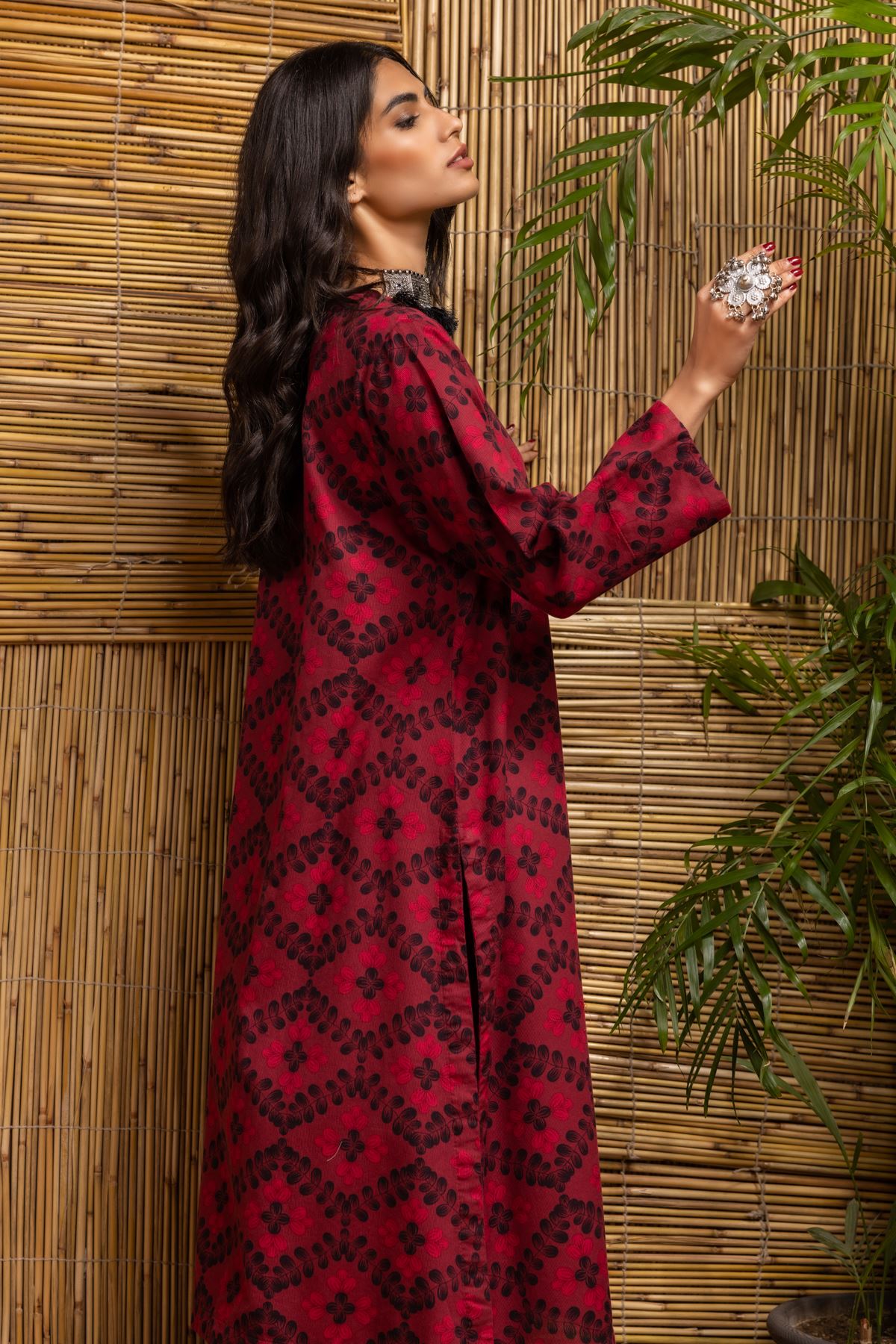 Buy Kurta | Embroidered | 5.40 GBP | 1001779921 | Khaadi United 